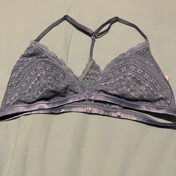 Victoria’s Secret Bralette Set - Picture 2 of 4
